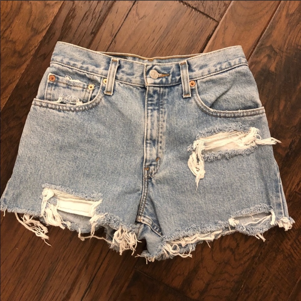 Levi’s cut off jean shorts size 5